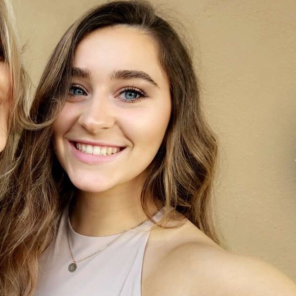 Meet your Posher, Kara - Picture 1 of 1